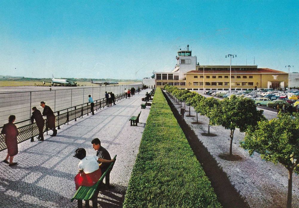 Postais de avioes e barco