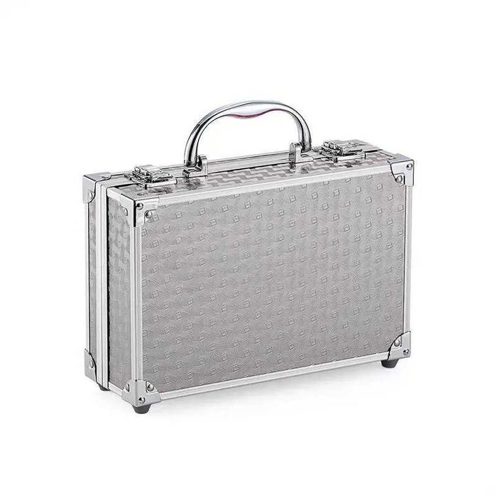 Набір декоративної косметики в алюмінієвому кейсі рожевий та срібний