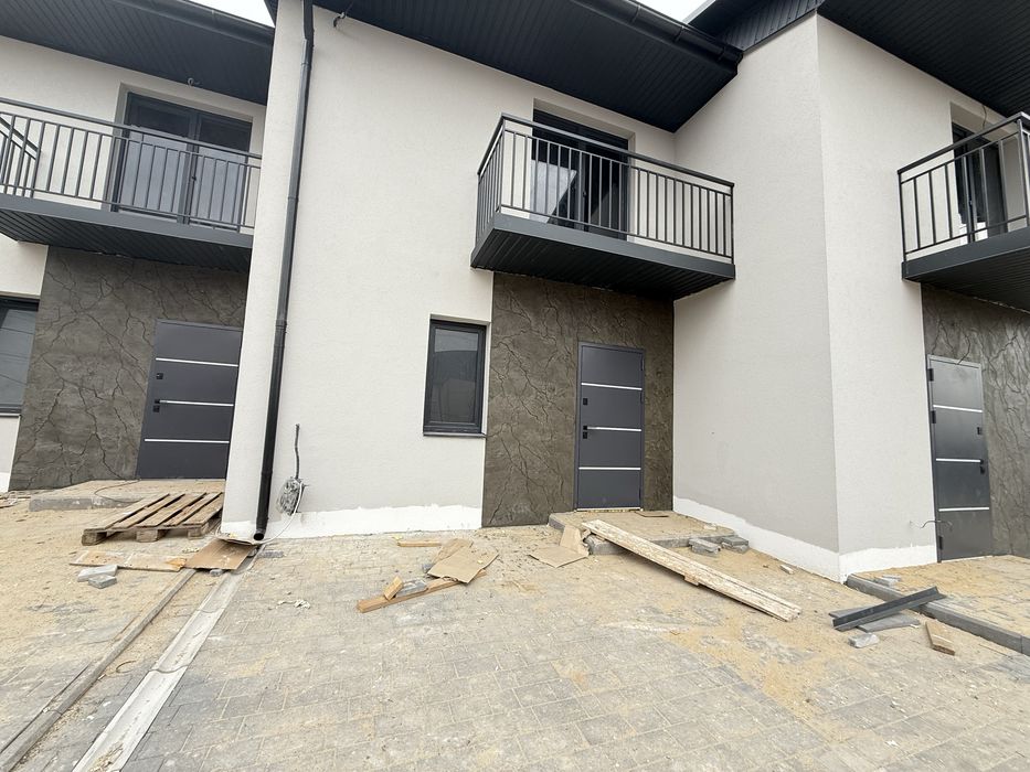 Продам танхаус без комісії агенства