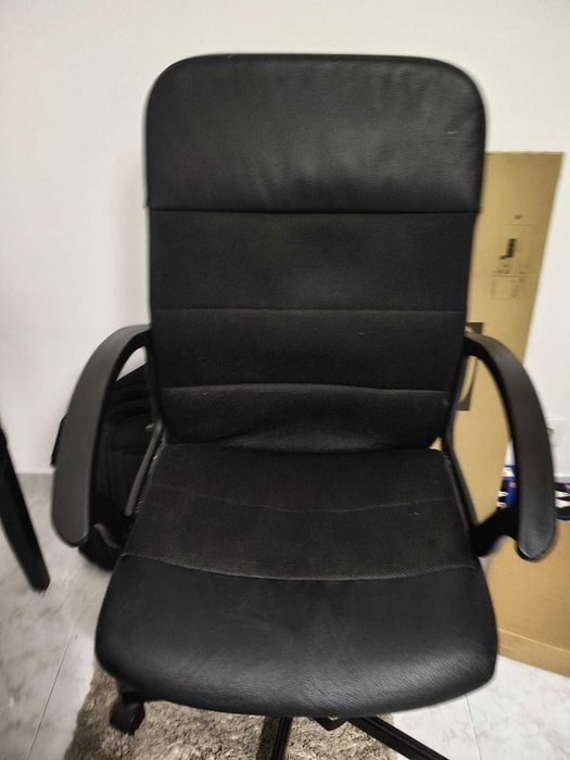 Vendo Cadeira de Escritório