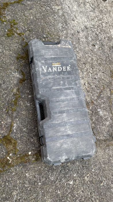 Młot wyburzeniowy VANDER | Walizka | Mocny udar