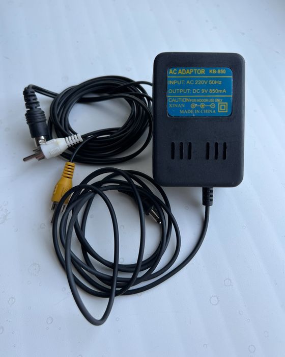 Приставка Sega Mega Drive 2 + картриджі 2 шт