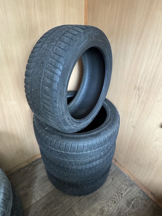Резина, покрышки, колеса 225/45/R17 Pirelli зимняя, в очень хорошем состоянии!