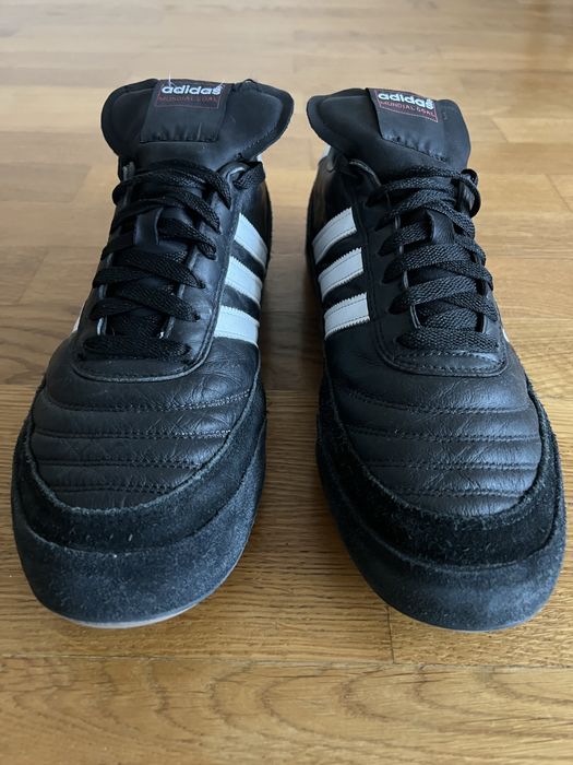 Футзалки Adidas Mundial