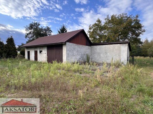 Działka z zabudowaniami