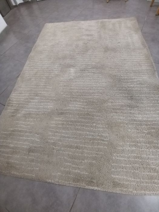 Sprzedam  dywan 225x160 cm.
