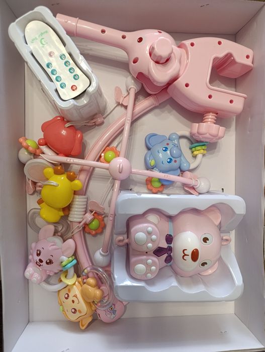 Продам іграшку на кроватку