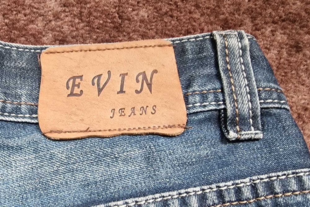 Spodnie jeansowe damskie, krótkie szorty EVIN, rozmiar L