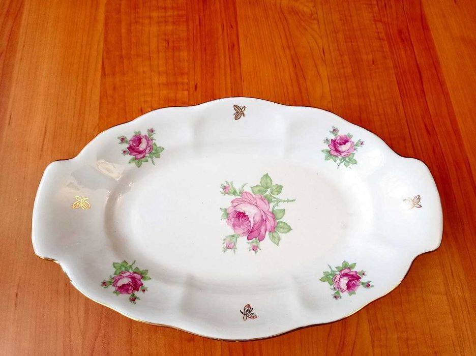 Фарфорове блюдо троянда