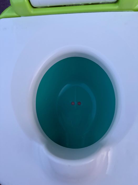 Fisher-Price nocnik grający dla dziecka – nauka korzystania z toalety