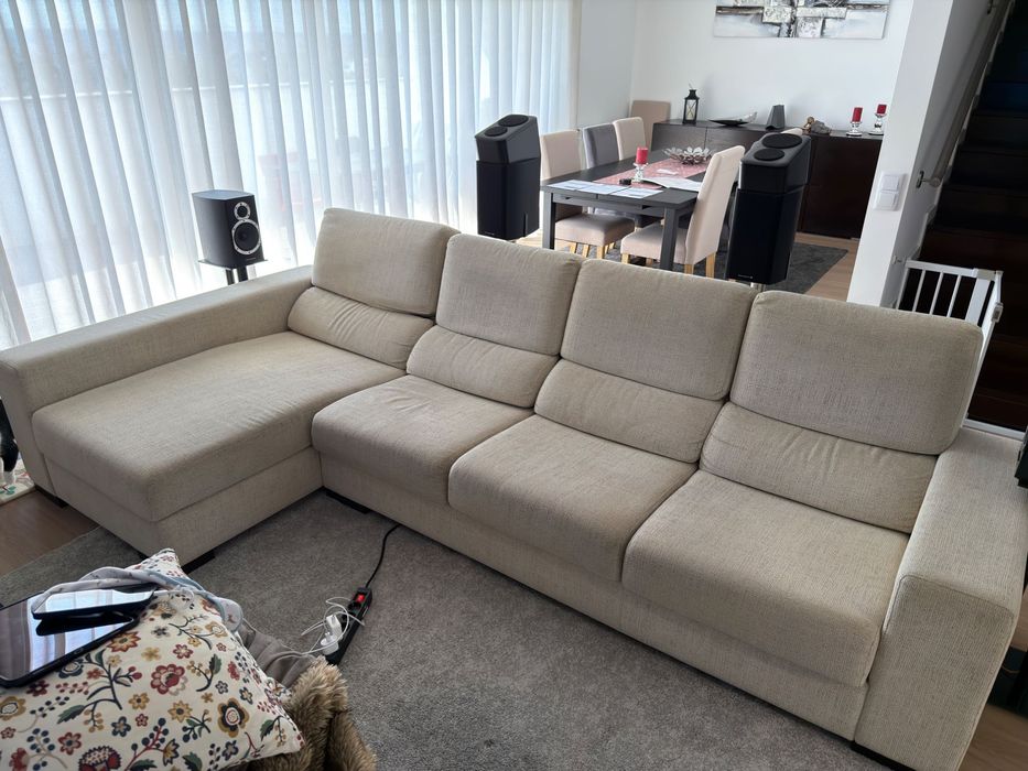 Sofá usado de três lugares mais chaise-longue