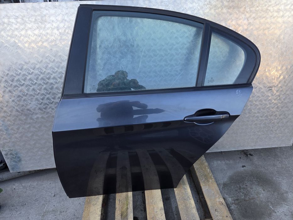 Drzwi lewe tylne BMW e90 sparkling grafitte A22 w kolor lewy tył