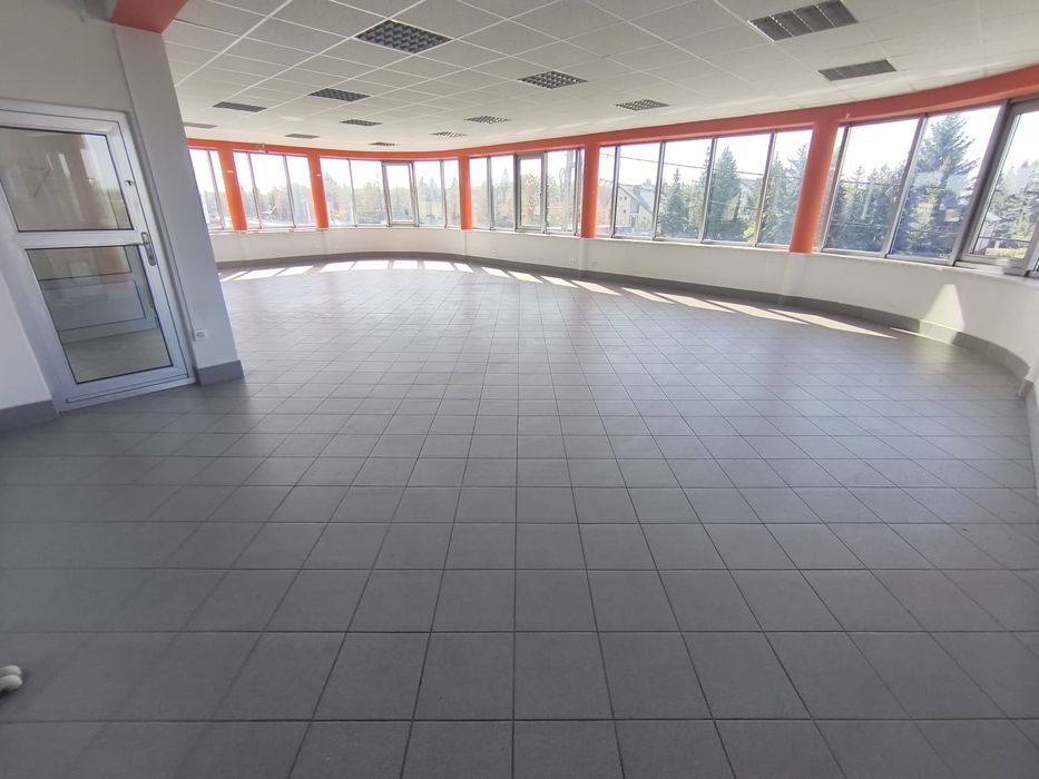 Lokal biurowo-usługowy 200 m²  Łomianki | przy trasie