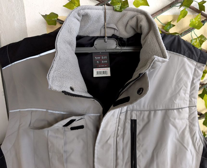 Colete nocvo  multifuncional multibolsos xxl
Novo a estrear xxl n 52-5