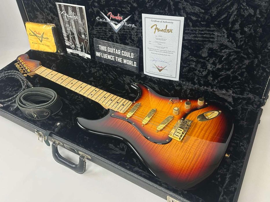 Fender Custom Shop Masterbuilt Yuri Shishkov "Ukrainian Stratocaster - 1 of 10" (2007р., mint, 10500$)