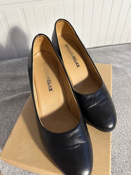 Sprzedam buty na obcasie