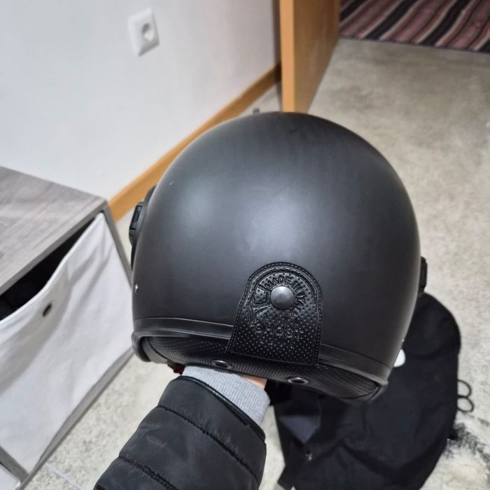 Capacete preto  Caberg