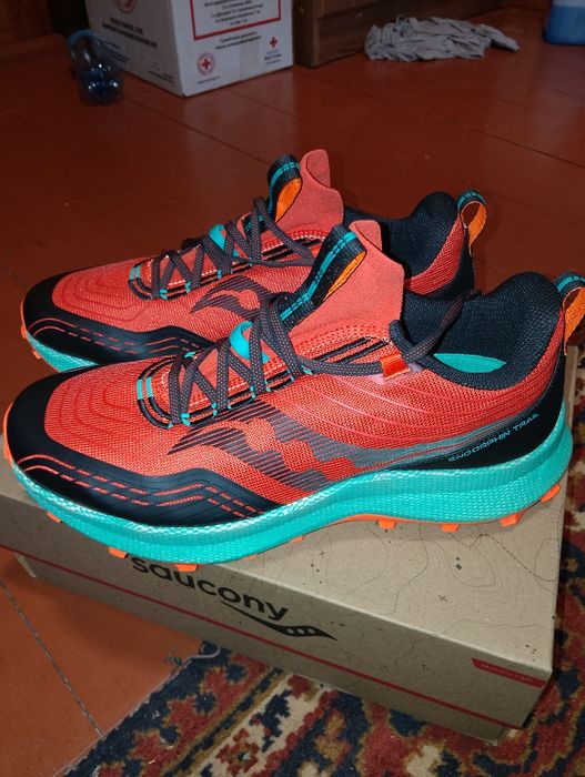 Нові кросівки SAUCONY endorphin 46,5 р.