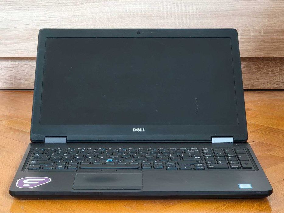 15.6" Dell Latitude 5580 i7-7820hq/IPS FHD/8Gb DDR4/SSD 128Gb/BT/Web