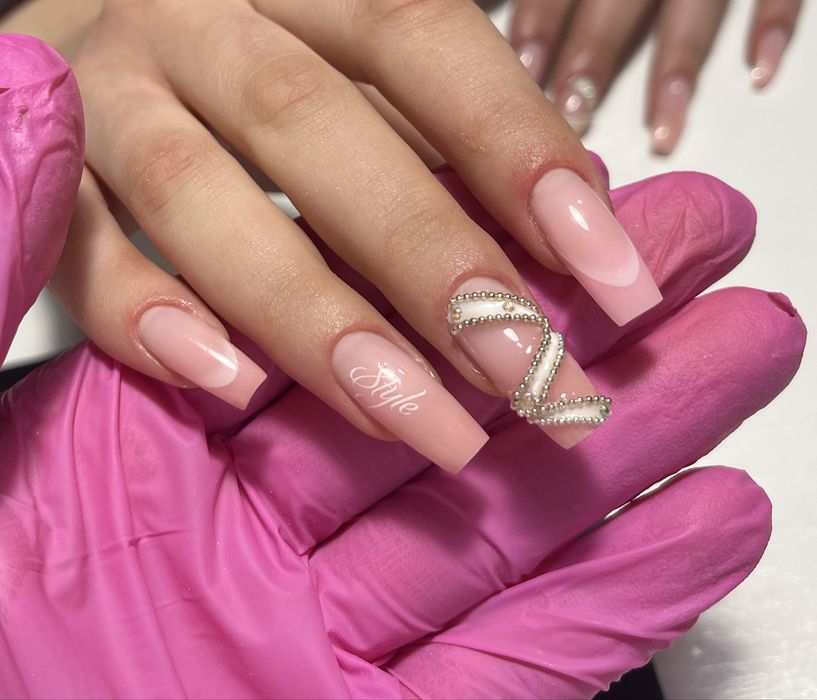 Маникюр качественно и быстро