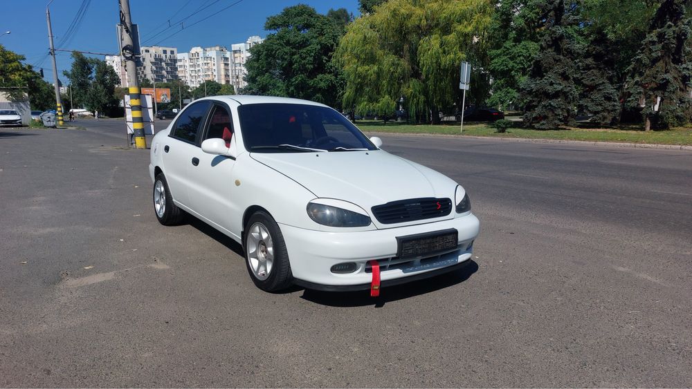 Продам Део Ланос 1.5