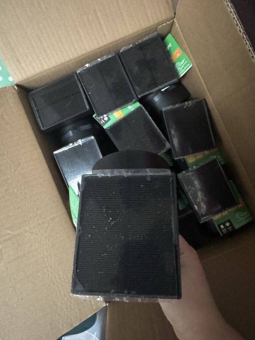 Reflektor solarny. Lampa ogrodowa solarna