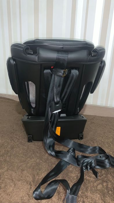 Дитяче автокрісло