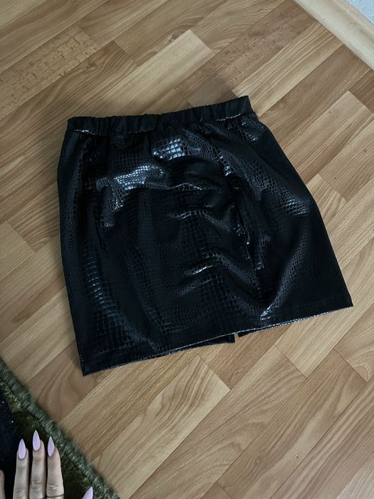 Спідниці (твідова, костюмка, під шкіру)