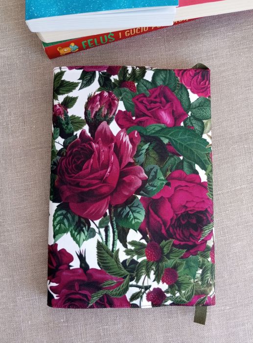 Otulacz na książki. Etui. Okładka.