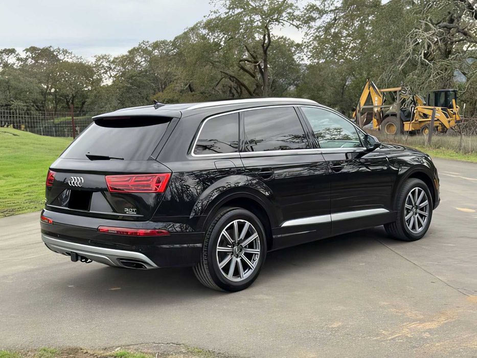 Audi Q7      2018