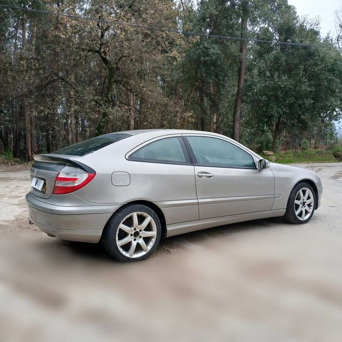 Mercedes C220 2.2CDI de 2009 - Peças Usadas