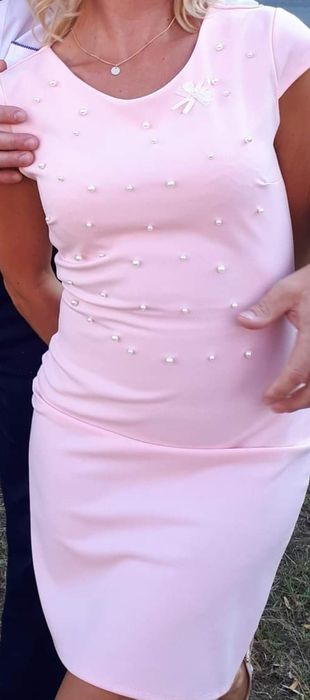 Sprzedam śliczną sukienke M