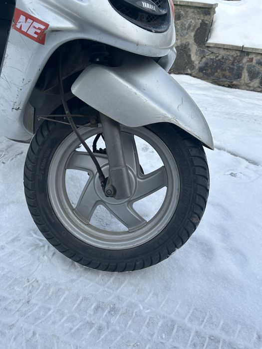 Yamaha grand axis 100