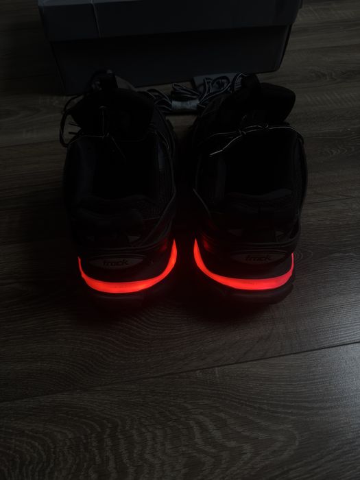 Balenciaga track led