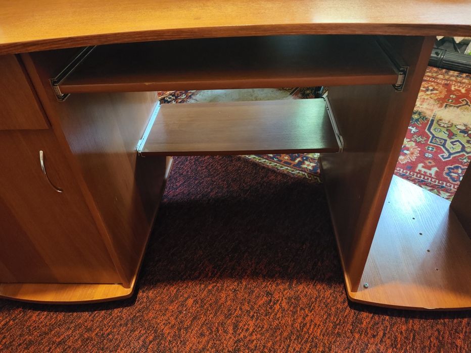 Компьютерный стол (угловой)