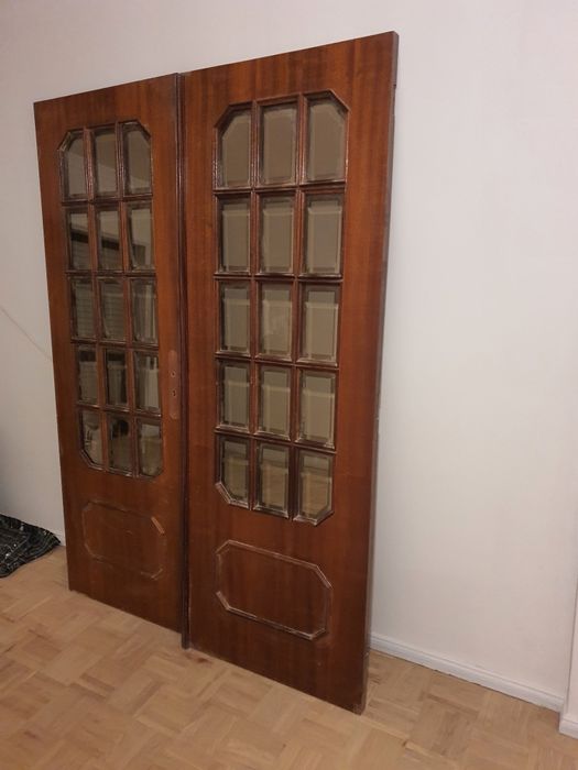 Dupla de portas em Madeira