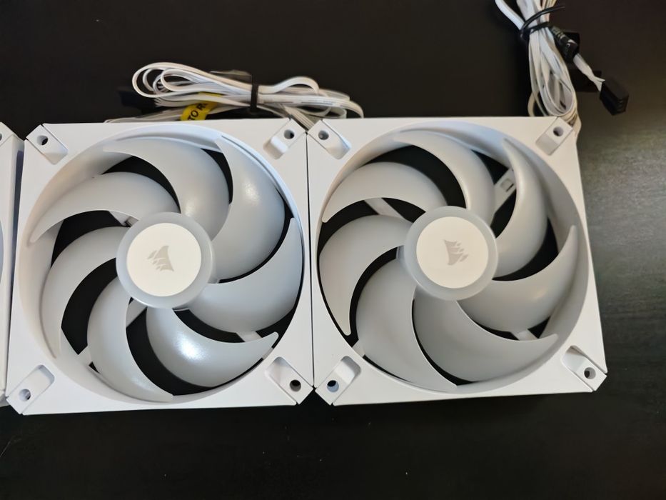 Ventoinhas Corsair AF120 RGB Elite