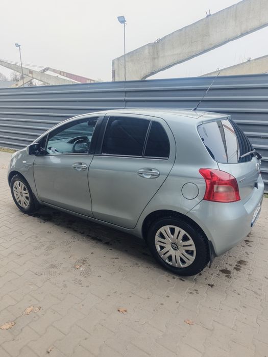 Продам Toyota Yaris 2007