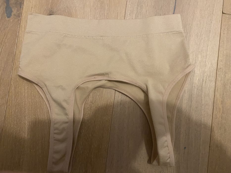 Biusztonosz top rozm M/L