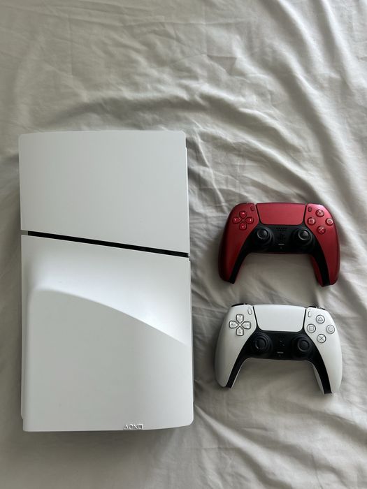 Playstation 5 Slim + 2 Comandos DualSense