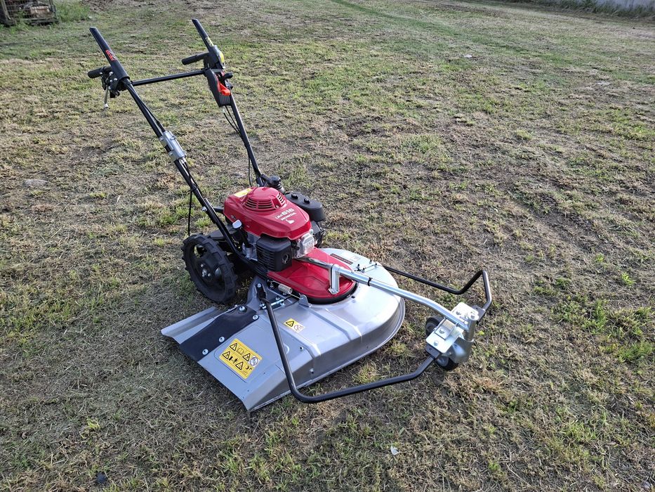 Karczownica honda um um616