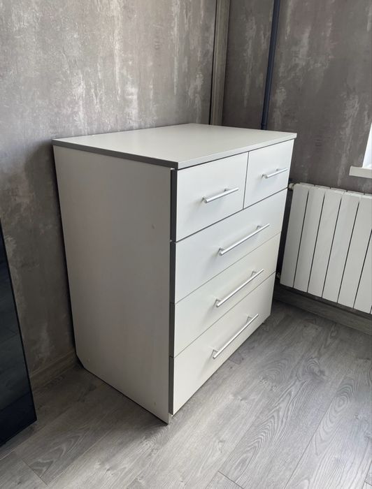 Набір меблів комод, тумба піж телевізор, тумбочка