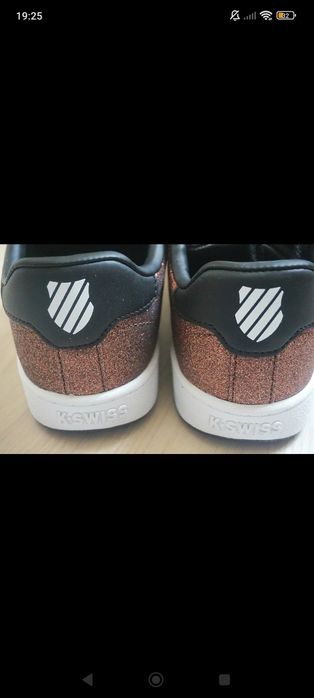Oryginalne buty marki K-Swiss
Rozmiar EU 38