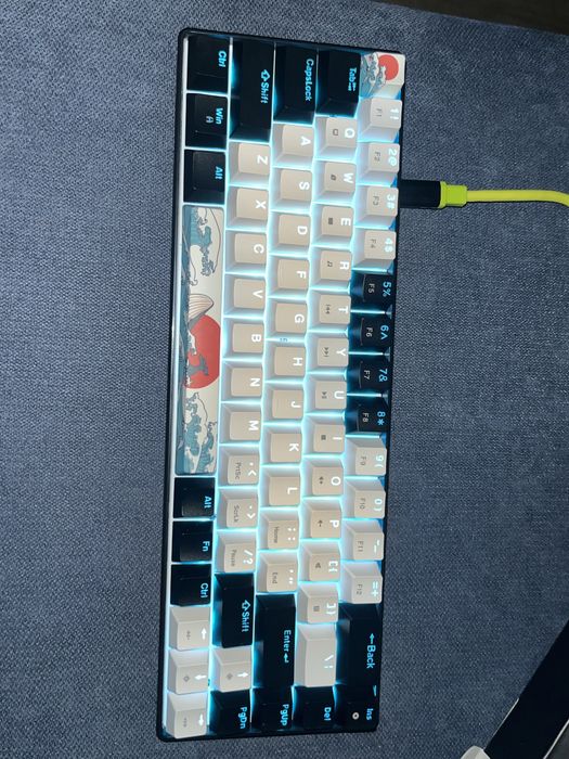 Продам игровую клавиатуру HXSJ Wave V800