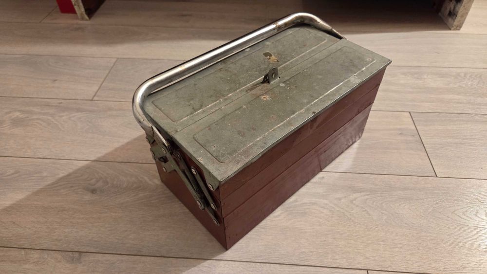 Caixa de ferramentas de metal