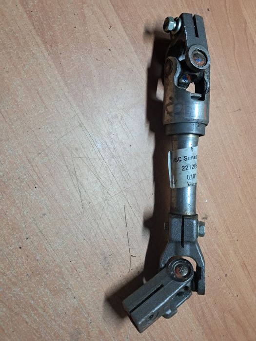 рульовий кардан карданчик руля тойота кемрі 40 солара 2.4 бензин