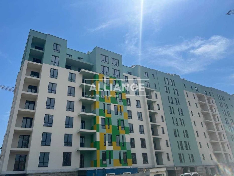 Готова, видова 2кім.квартира поруч Метро!