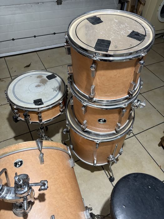 Bateria Sonor 1007 cor de madeira