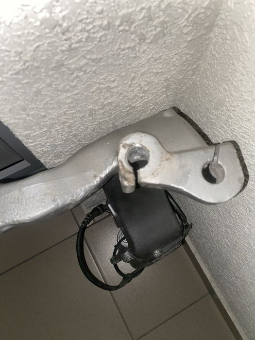 Поворотний кулак (правий) алюміневий ауді а8д2