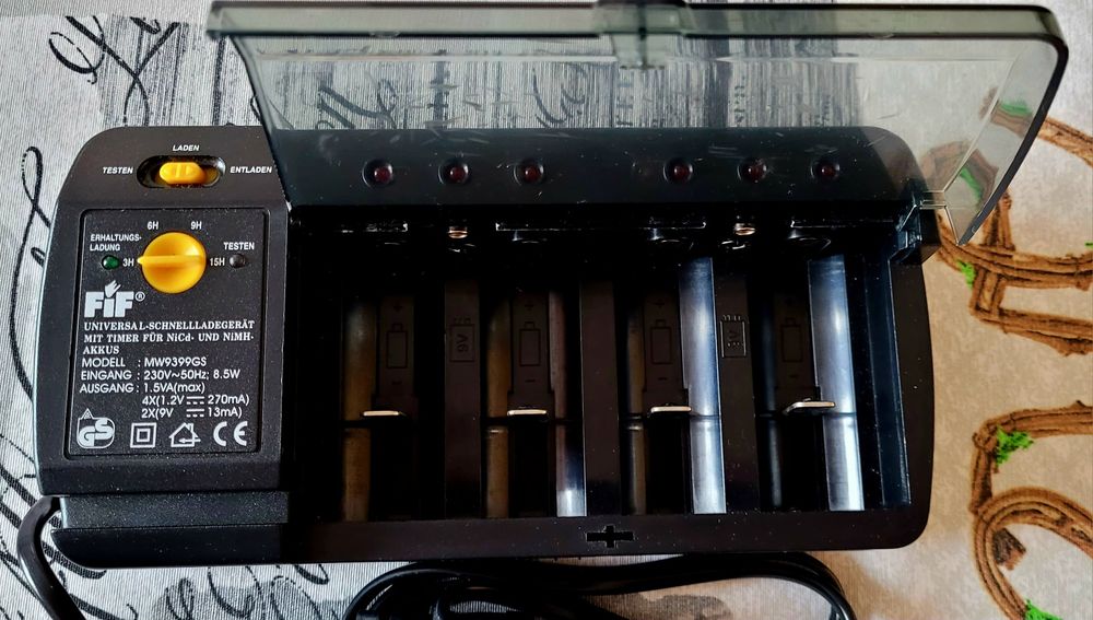 Ładowarka do akumulatorków uniwersalna